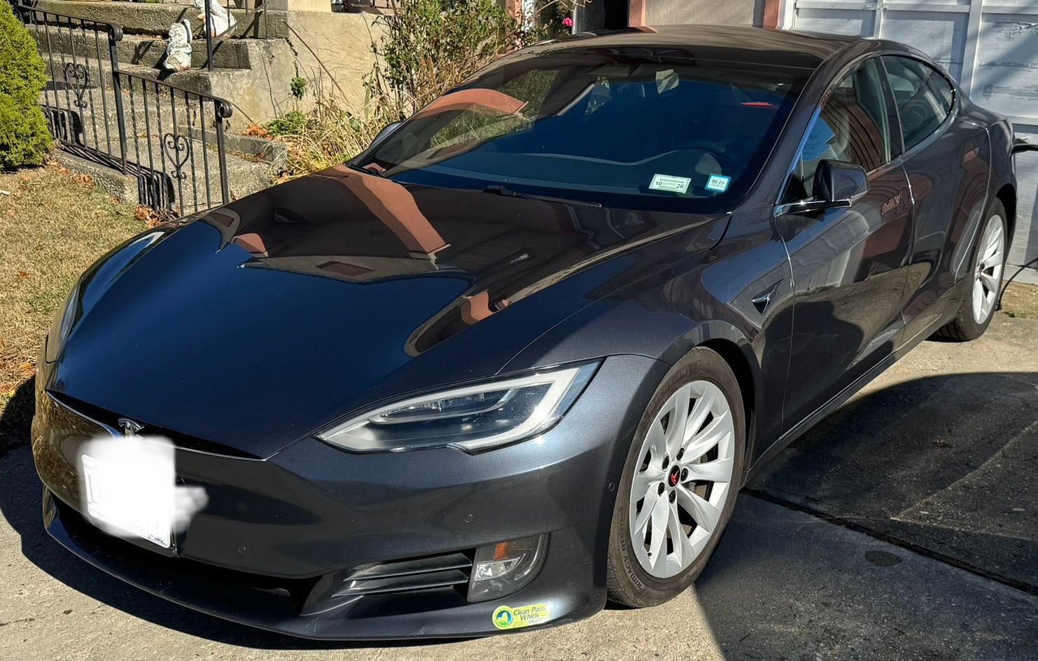 Used 2017 Tesla Model S 75D AWD/4WD image 2