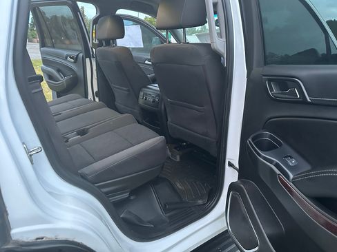 Used 2017 GMC Yukon SLE w/ SLE Value Package AWD/4WD image 11