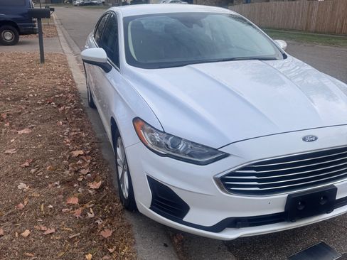 Used 2020 Ford Fusion SE image 8