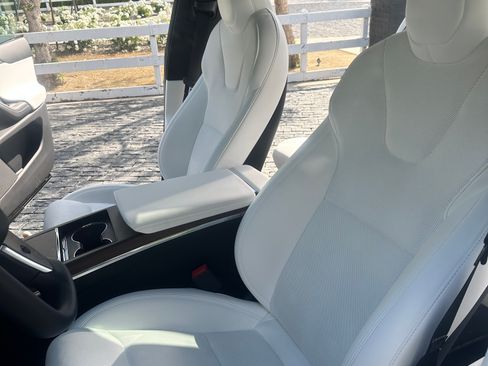 Used 2023 Tesla Model X image 14