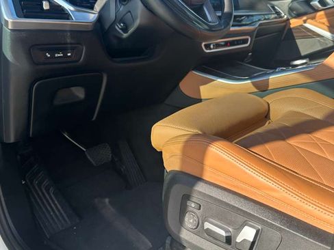 Used 2024 BMW X5 sDrive40i w/ Premium Package image 18