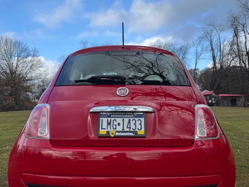 Used 2015 FIAT 500 Pop image 2