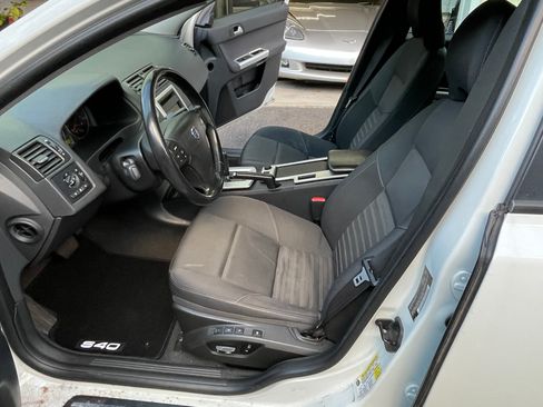 Used 2011 Volvo S40 T5 image 14