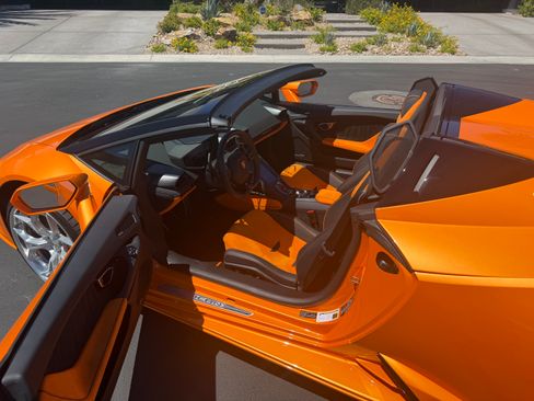 Used 2023 Lamborghini Huracan EVO AWD/4WD image 25