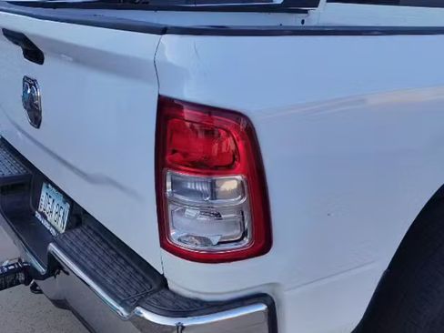 Used 2019 RAM 3500 Tradesman image 17