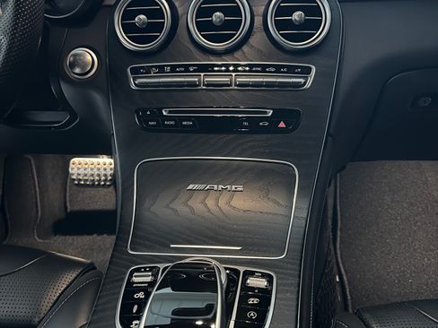 Used 2018 Mercedes-Benz GLC 63 AMG GLC 63 4MATIC Sport Utility 4D image 19