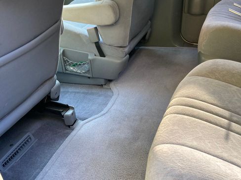 Used 2000 Toyota Sienna XLE FWD image 12