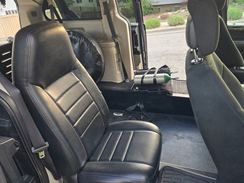 Used 2012 Dodge Grand Caravan SXT FWD image 14