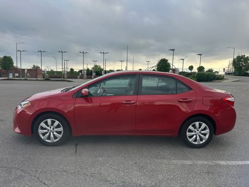 Used 2014 Toyota Corolla LE FWD image 4