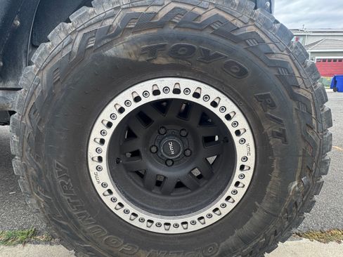 Used 2016 Jeep Wrangler Unlimited Rubicon AWD/4WD image 13