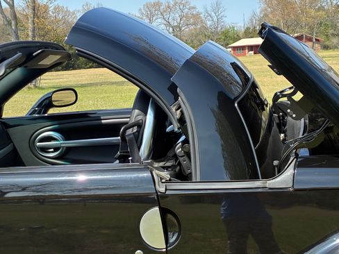 Used 2004 Chevrolet SSR w/ Preferred Equipment Group image 10