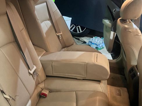 Used 2011 INFINITI G37 Journey w/ Premium Pkg image 12