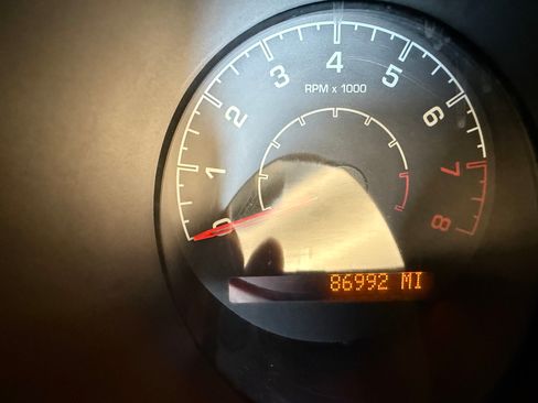 Used 2008 Saturn Sky w/ Premium Trim Package RWD image 14