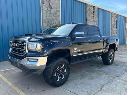 Used 2017 GMC Sierra 1500 SLT w/ SLT Premium Package AWD/4WD image 5