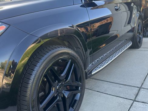 Used 2017 Mercedes-Benz GLS 550 4MATIC image 4