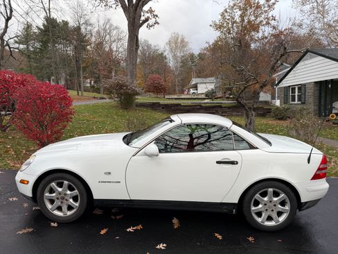 Used 1998 Mercedes-Benz SLK 230 SLK 230 Roadster 2D image 9