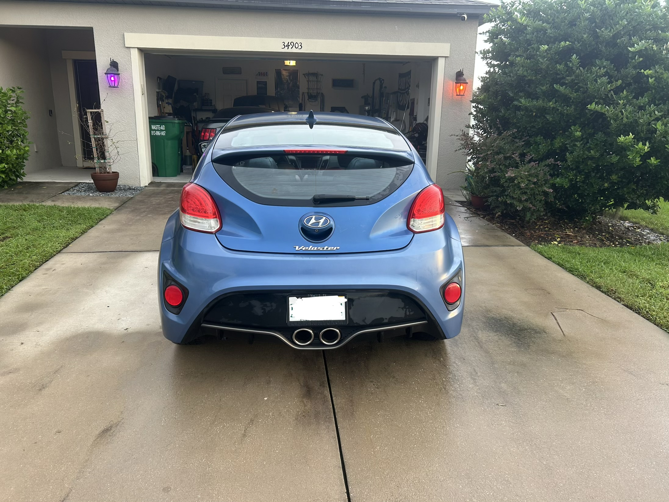 Used 2016 Hyundai Veloster Rally Edition FWD image 4