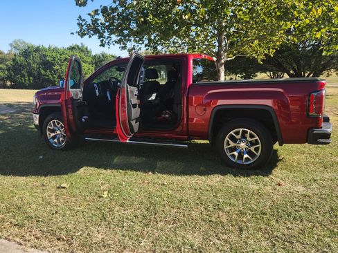 Used 2018 GMC Sierra 1500 SLT w/ Texas SLT Premium Package image 4