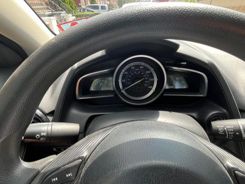 Used 2018 Toyota Yaris iA FWD image 12