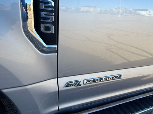 Used 2021 Ford F250 XLT w/ XLT Premium Package image 6