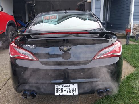 Used 2015 Hyundai Genesis 3.8 image 8