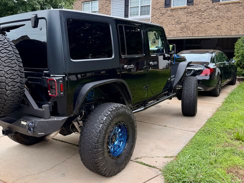 Used 2015 Jeep Wrangler Unlimited Sport w/ Power Convenience Group AWD/4WD image 4