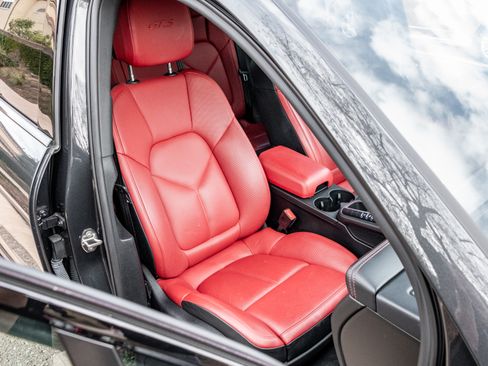 Used 2021 Porsche Macan GTS image 25