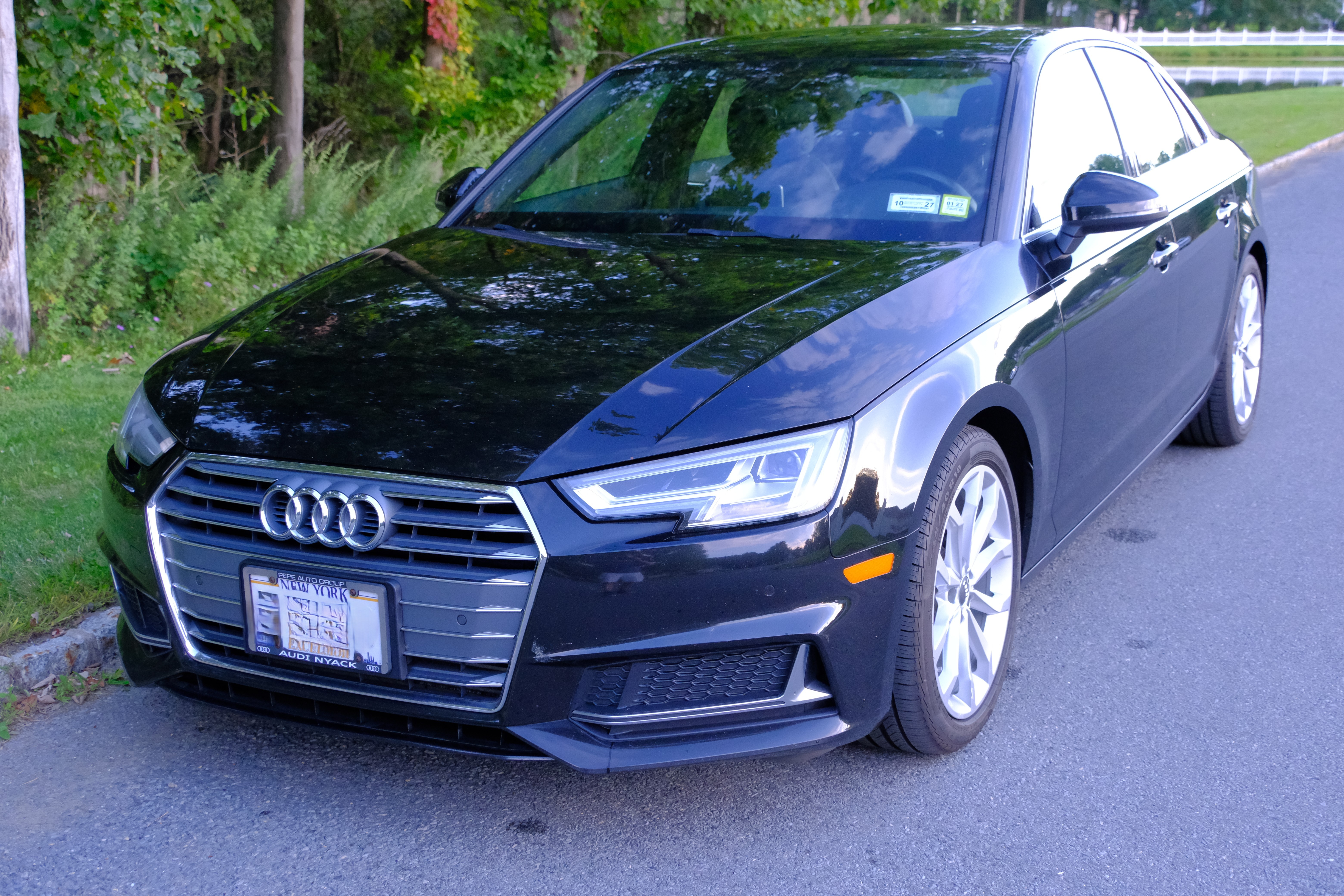 Used 2019 Audi A4 2.0T Premium Plus w/ Premium Plus Package FWD image 1