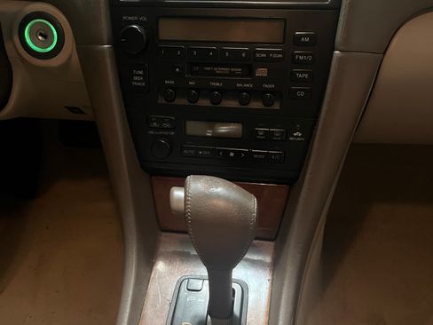 Used 1999 Lexus ES 330 FWD image 16