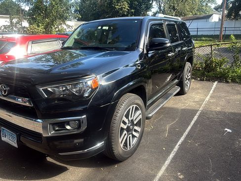 Used 2015 Toyota 4Runner Limited AWD/4WD image 17