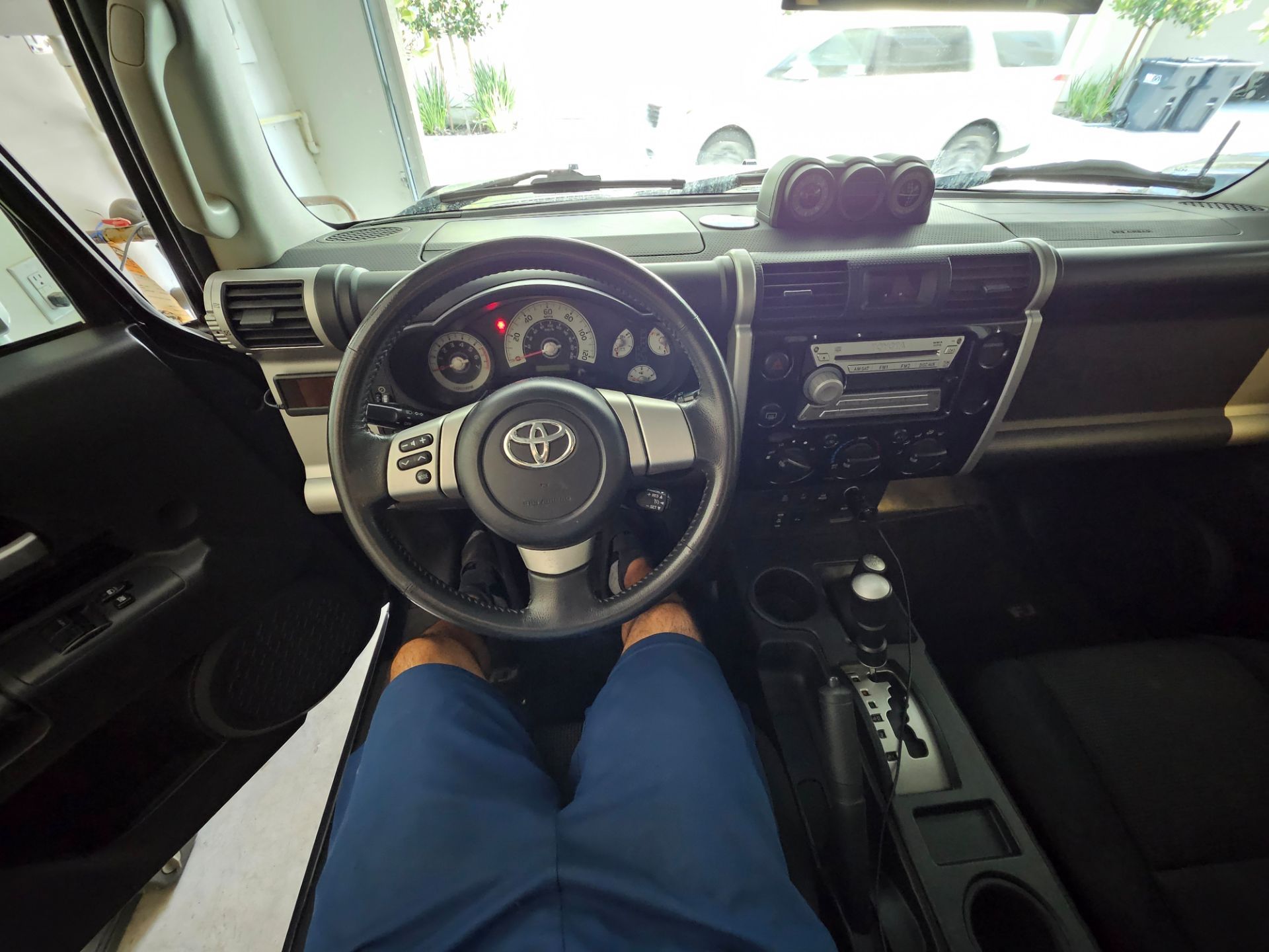 Used 2007 Toyota FJ Cruiser 4WD w/ Upgrade Pkg 2 image 12