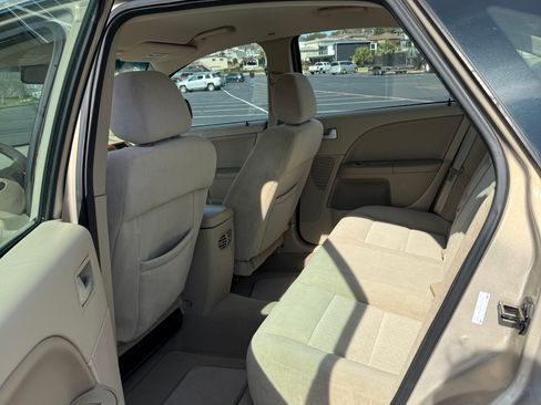 Used 2007 Ford Five Hundred SEL image 10