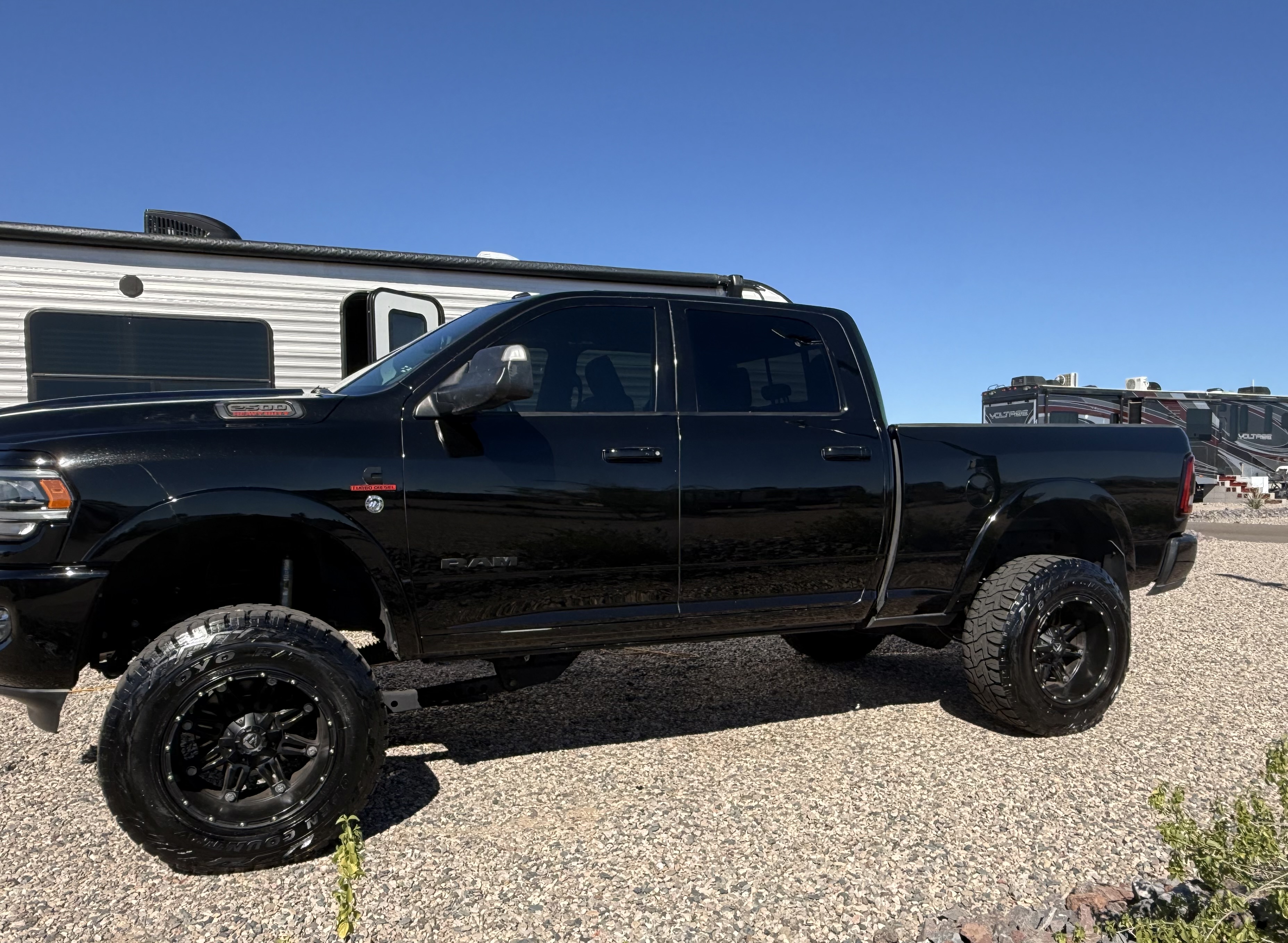 Used 2021 RAM 2500 Laramie w/ Night Edition AWD/4WD image 10