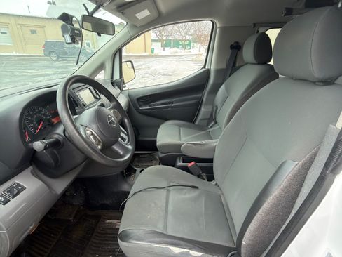 Used 2015 Nissan NV200 SV w/ Technology Package image 14