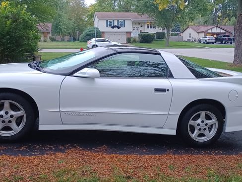 Used 1997 Pontiac Firebird Trans Am image 4
