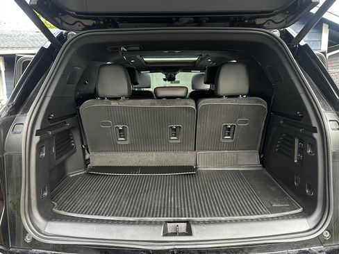 Used 2024 Chevrolet Traverse RS image 4