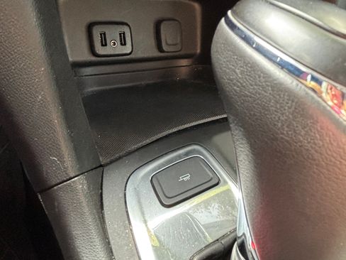 Used 2018 Chevrolet Equinox LT image 13