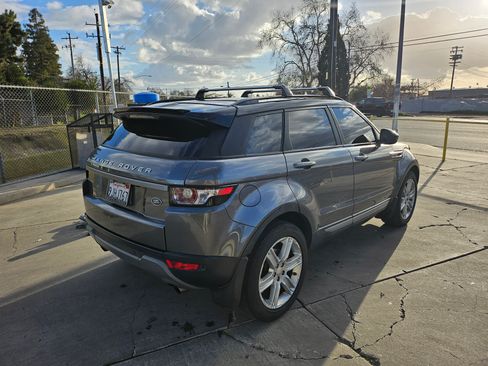 Used 2015 Land Rover Range Rover Evoque Pure Plus image 4