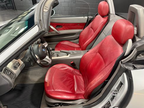 Used 2003 BMW Z4 3.0i RWD image 14