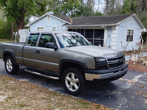 Used 2007 Chevrolet Silverado 1500 LS image 2