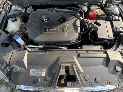 Used 2019 Lincoln MKZ Reserve w/ Reserve Plus Package FWD image 10
