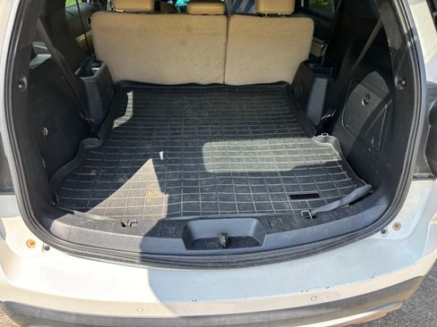 Used 2016 Ford Explorer XLT w/ Equipment Group 202A FWD image 10