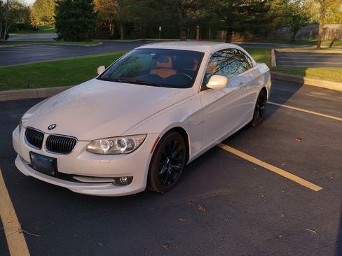 Used 2013 BMW 328i Convertible image 10