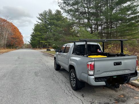 Used 2021 Toyota Tacoma TRD Sport w/ TRD Premium Sport Package image 2