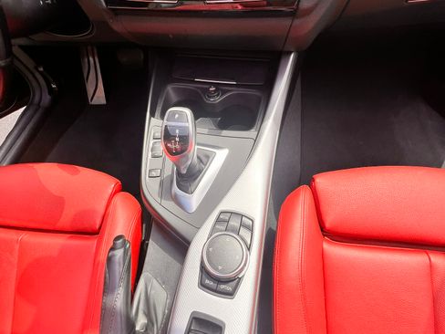 Used 2016 BMW 228i xDrive Convertible AWD/4WD image 4