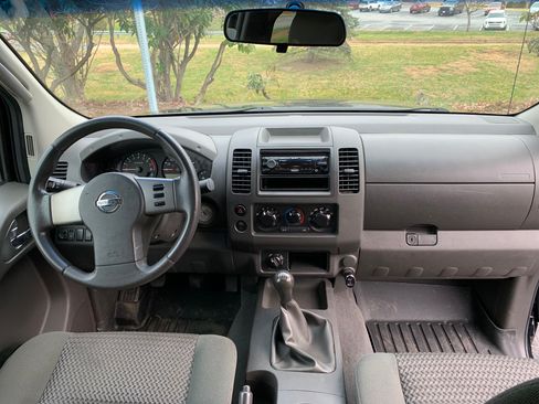 Used 2008 Nissan Frontier SE w/ SE Value Truck Pkg image 16