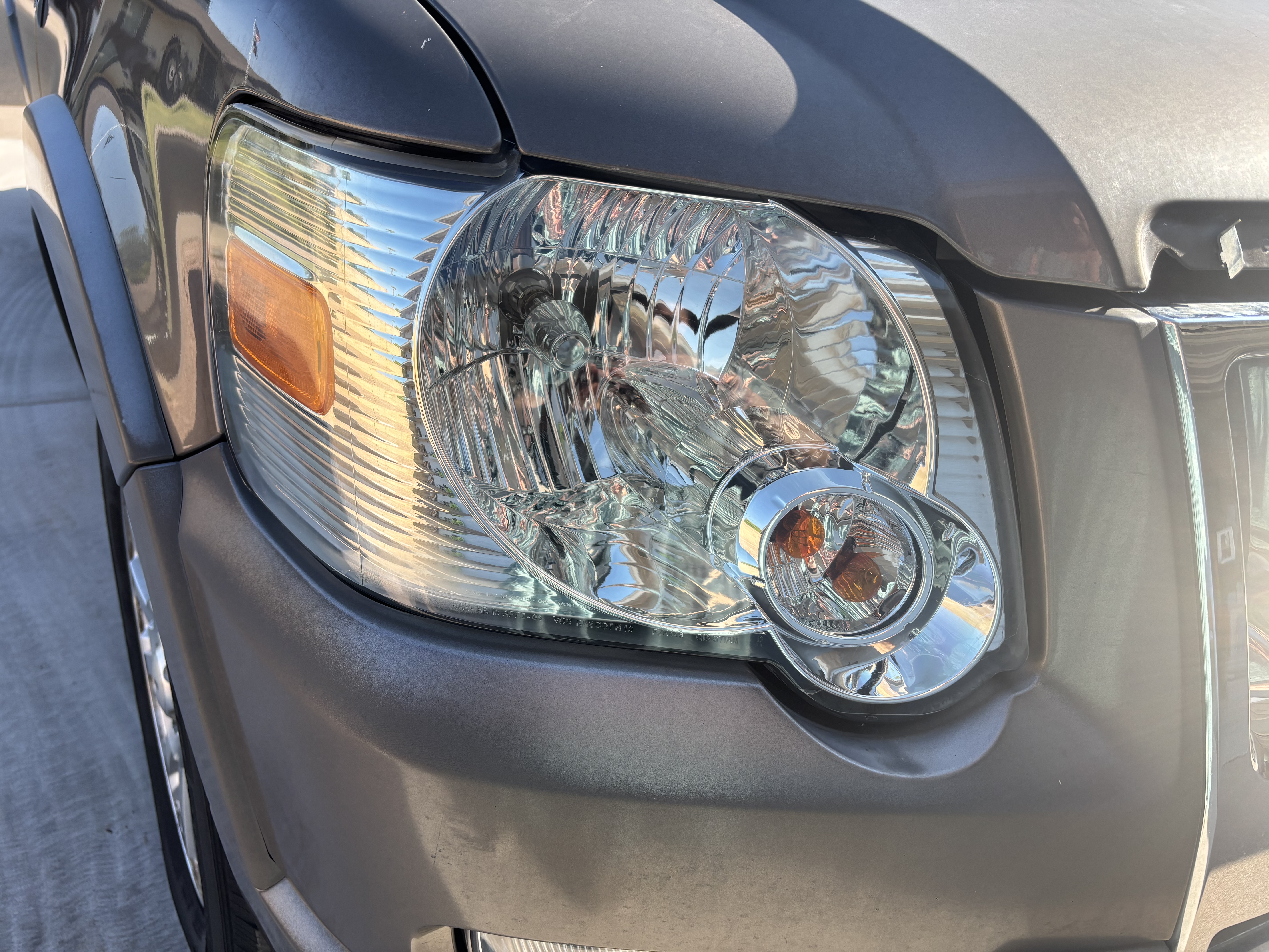 Used 2007 Ford Explorer Sport Trac Limited RWD image 9