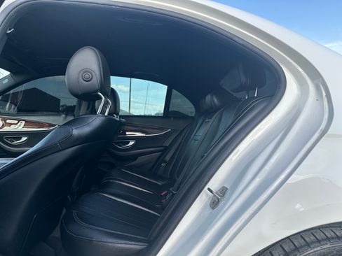 Used 2017 Mercedes-Benz E 300 image 11