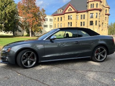 Used 2017 Audi S5 3.0T Cabriolet w/ Technology Package image 2