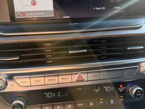 Used 2020 Kia Telluride EX image 13